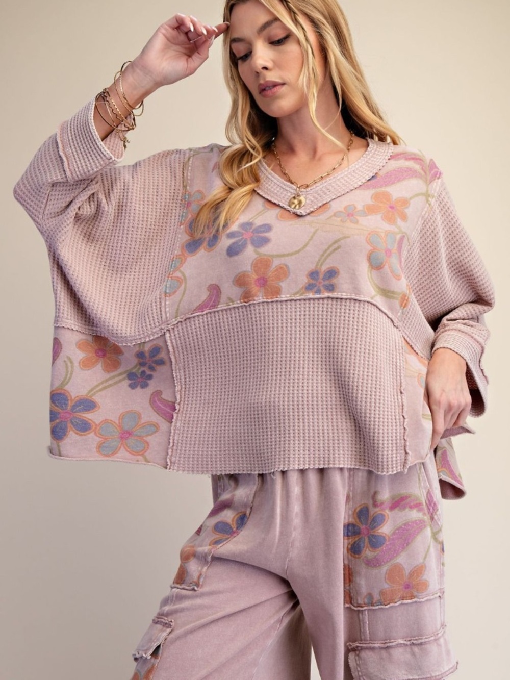 Easel V neck Waffle Knit Loose Fit 3/4 Sleeve Top - Picture 3 of 4